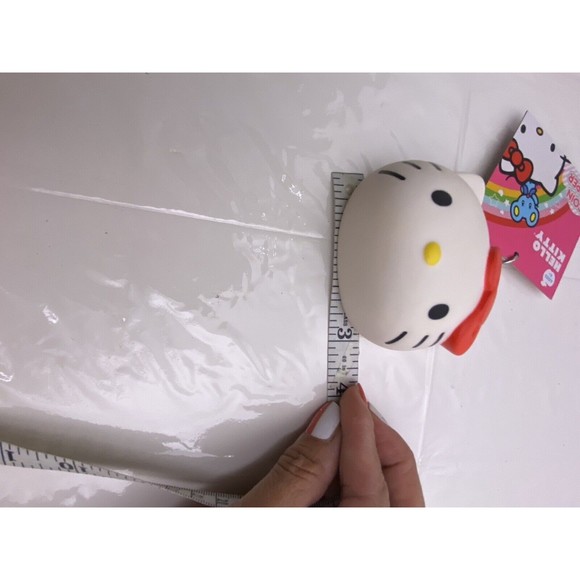 Sanrio Hello Kitty Pouch Change Coin Keeper Item #1915 - Picture 3 of 5